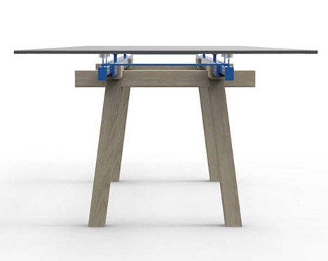 Tracks-Extendable-Table-by-Alain-Gilles-for-Bonaldo_rushi_sq.jpg