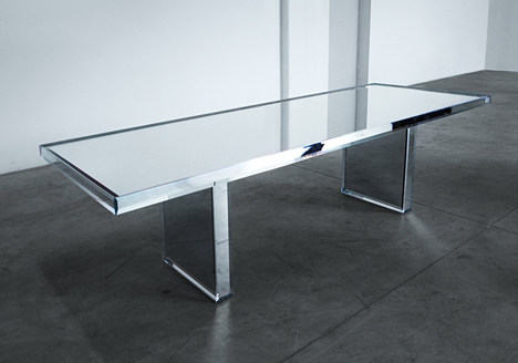 PRISM-Mirror-Table-by-Tokujin-Yoshioka_rushi_2sq.jpg