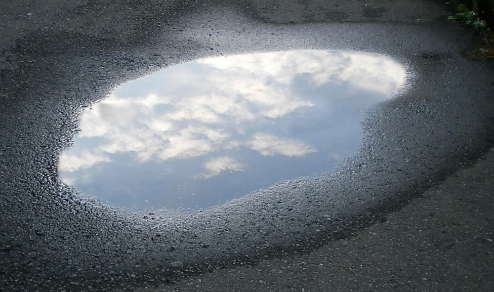 PRISM-Mirror-Table-Tokujin-Yoshioka-1.jpg