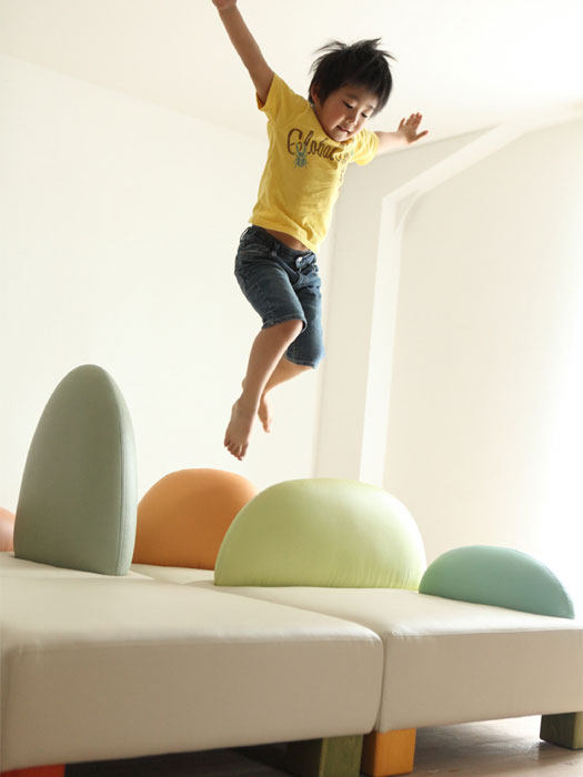 Environmentally-friendly-furniture-for-children-by-Hiromatsu-www.rushi.net-2.jpg