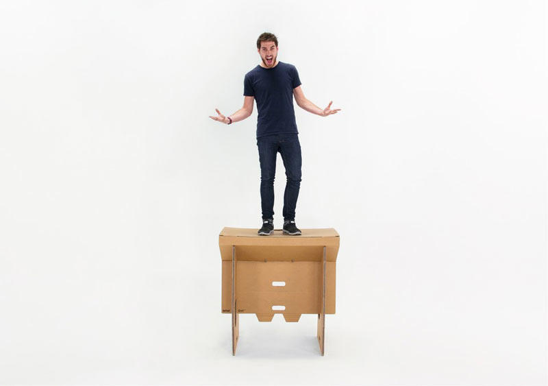 Refold_Portable-cardboard-desk-Matt-Innes-1.jpg