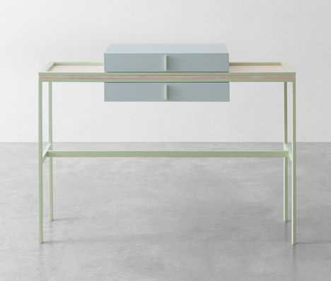 Flamingo_console_by_Marco_Guazzini_rushi_sq.jpg