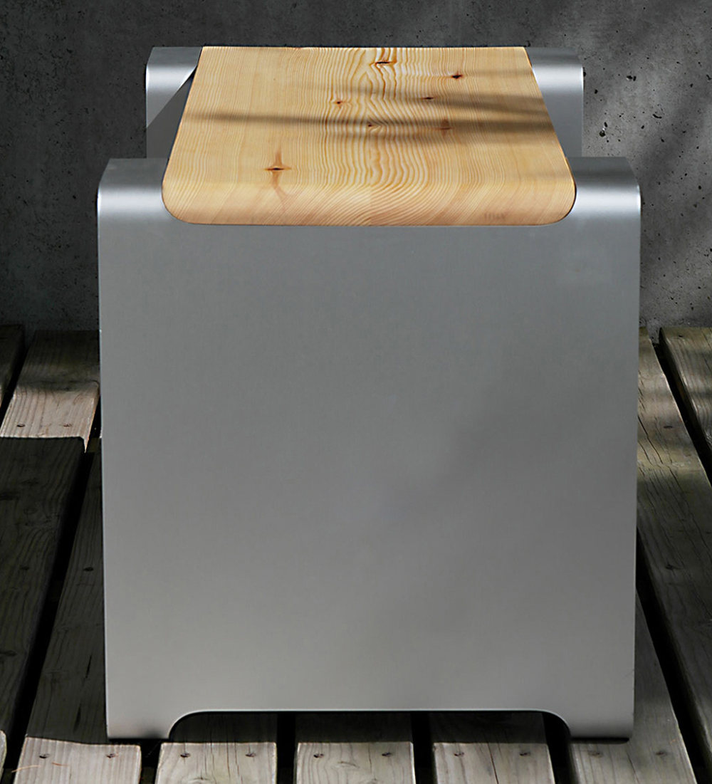 office-furniture-upcycled-from-outdated-mac-netputers-3.jpg