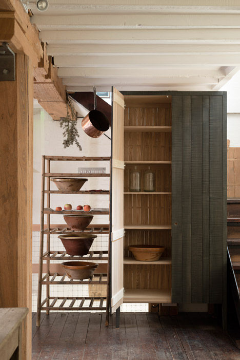 The-Sebastian-Cox_Kitchen_deVOL_rushi_sq_1a.jpg