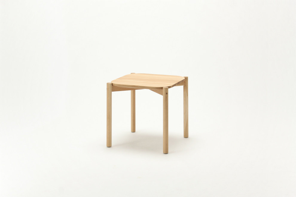 leibal_castorlowtable_big-game_3.jpg