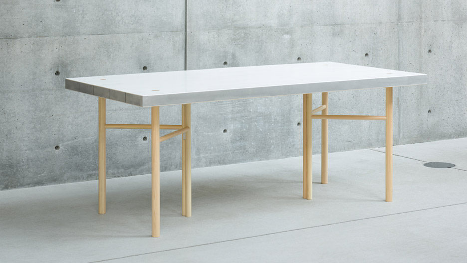 sponge-table-jo-nagasaka-design-furniture-tokyo-japan-takumi-ota_rushi_social_0.jpg