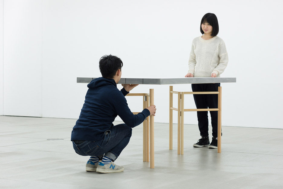 sponge-table-jo-nagasaka-design-furniture-tokyo-japan-takumi-ota_rushi_social_0.jpg