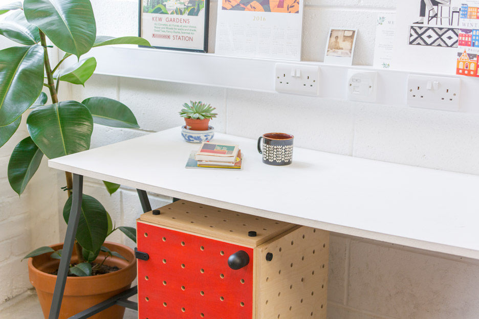 crisscross-flat-pack-furniture-sam-wrigley-product-design-kickstarter-falmouth-university-uk_rushi_soc_0.jpg