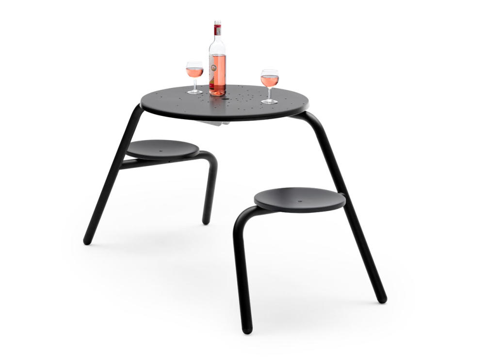 Virus-picnic-table-Dirk-Wynants-Extremis-1.jpg