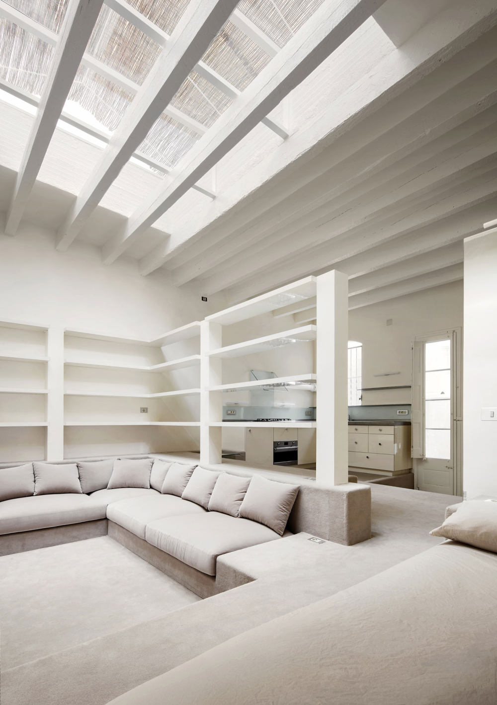 refurbishment-of-a-flat-on-the-casanova-street-by-arquitectura-g-rushi-01.gif