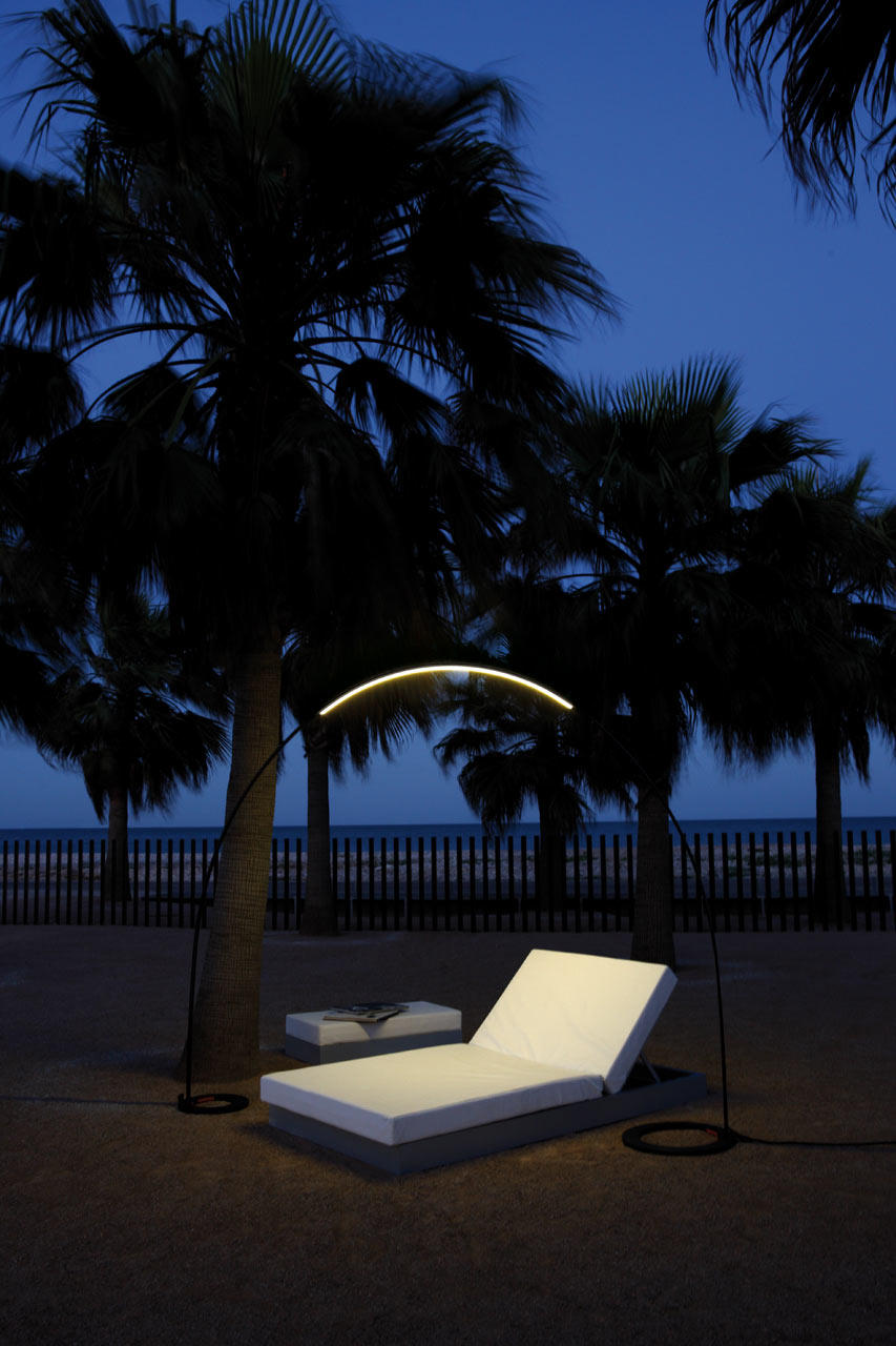 Halley-Outdoor-Light-Vibia-1.jpg