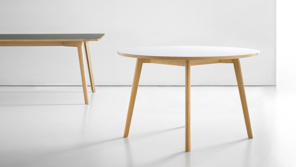 solem-table-martin-solem-design-furniture-tables_rushi_1704_hero.jpg