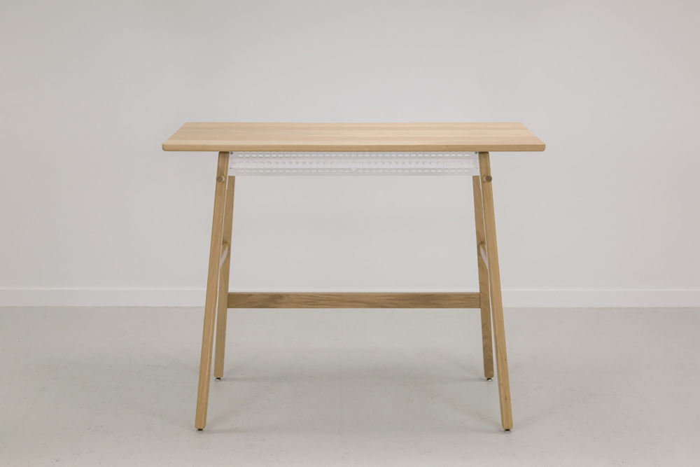 minimalist-standing-desk-9.jpg