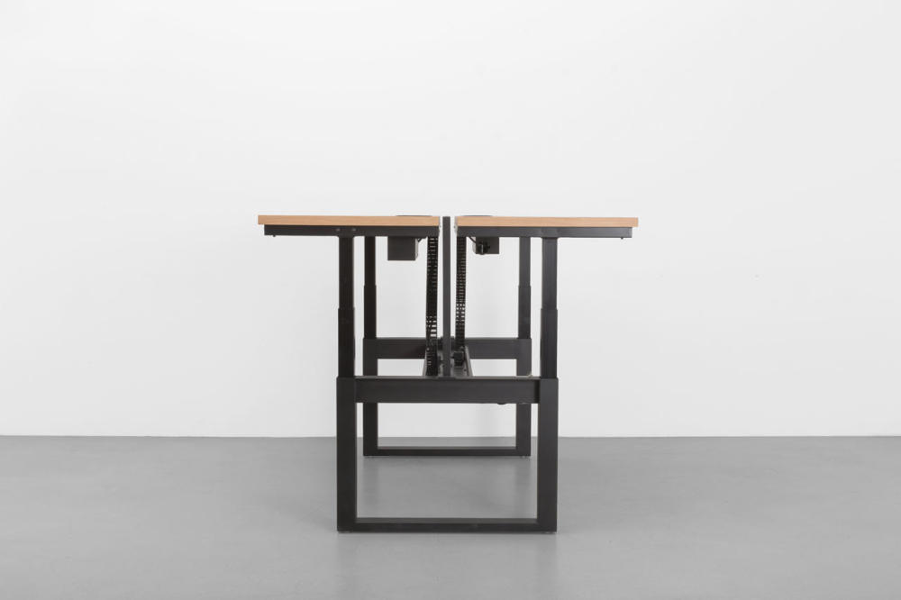 Minim-Rise-sit-stand-desk-Uhuru-1.jpg