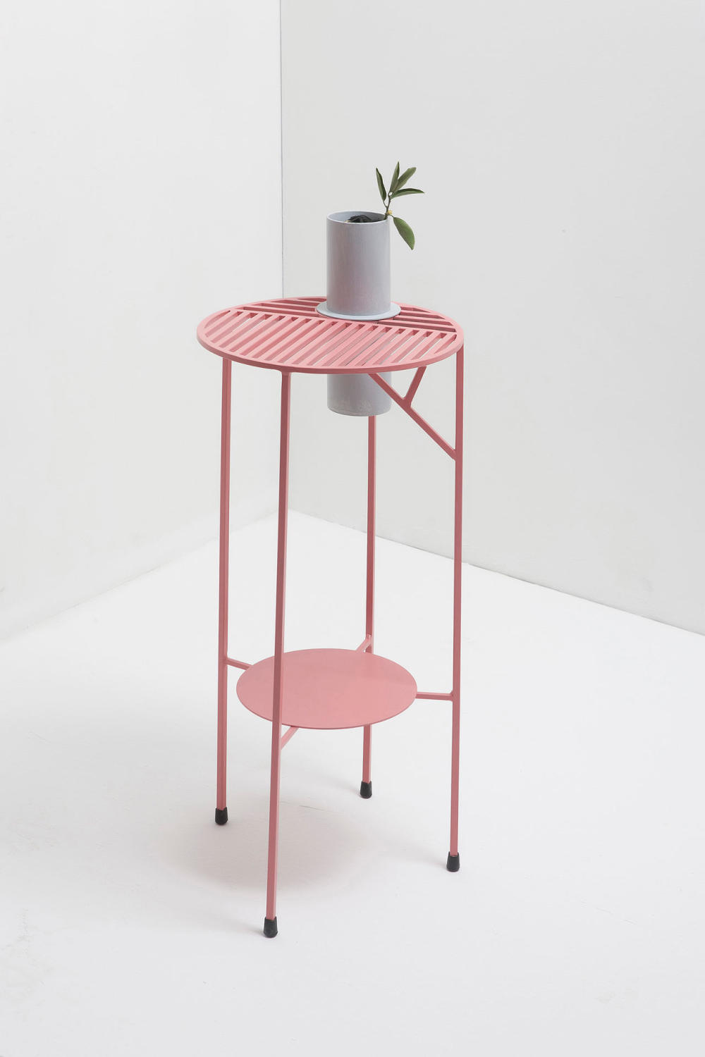 Matteo-Tosi-1-Nontiscordardime-side-tables.jpg