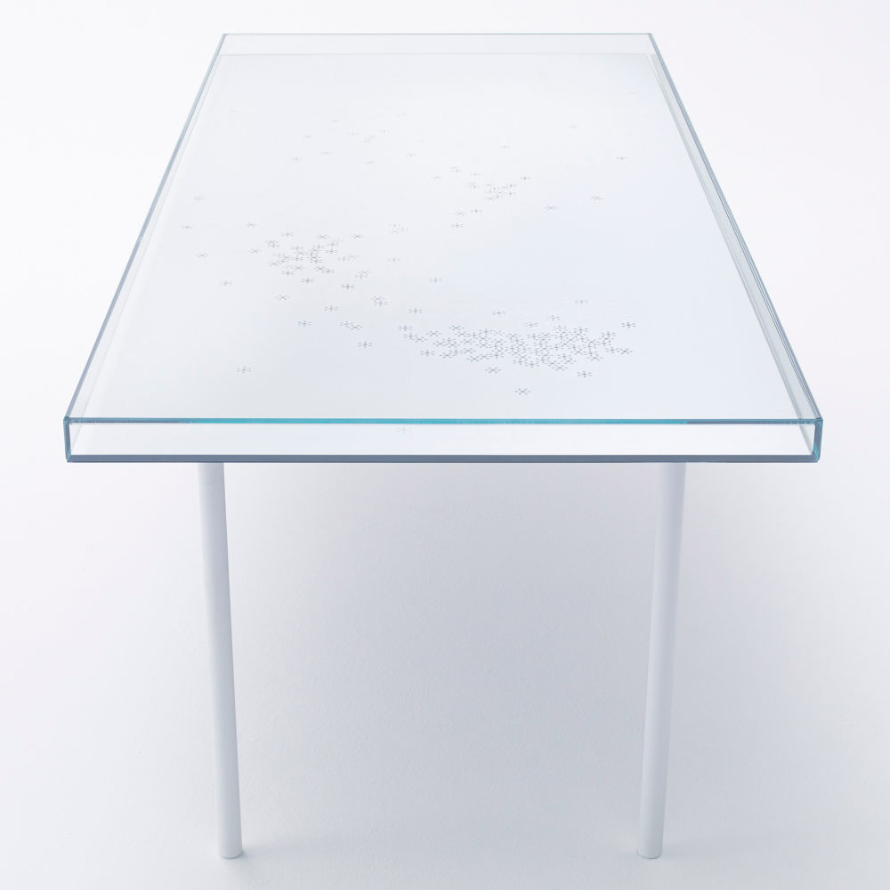 layers-a-cold-colors-nendo-glas-italia-luminaire-glaslove-glass-objects-charity-auction_rushi_social.jpg