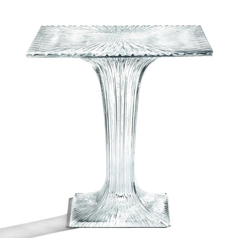 Kartell-Twinkle-by-Tokujin-Yoshioka_rushi_1sq.jpg