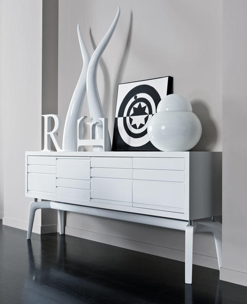 nella-vetrina-roma-credenza.jpg