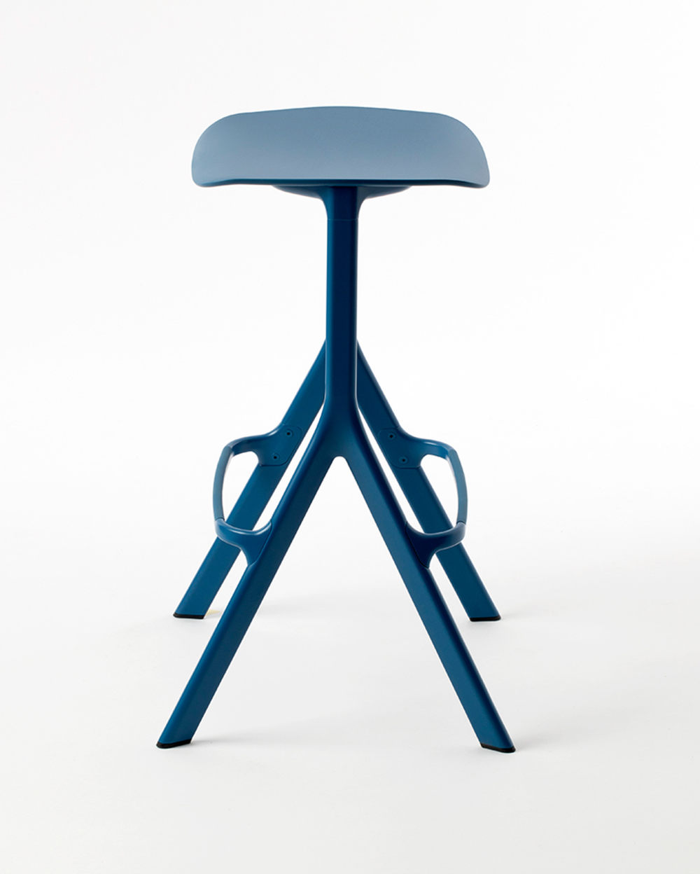 london-design-festival-benjamin-hubert-axyl-chair-design_rushi_2364_hero2.jpg