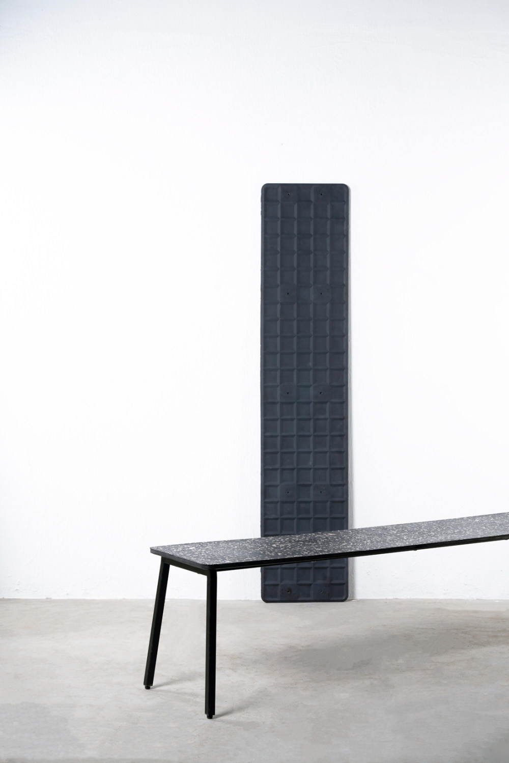 Bentu-CeramicsMade-Gong-Tables-Collection.jpg