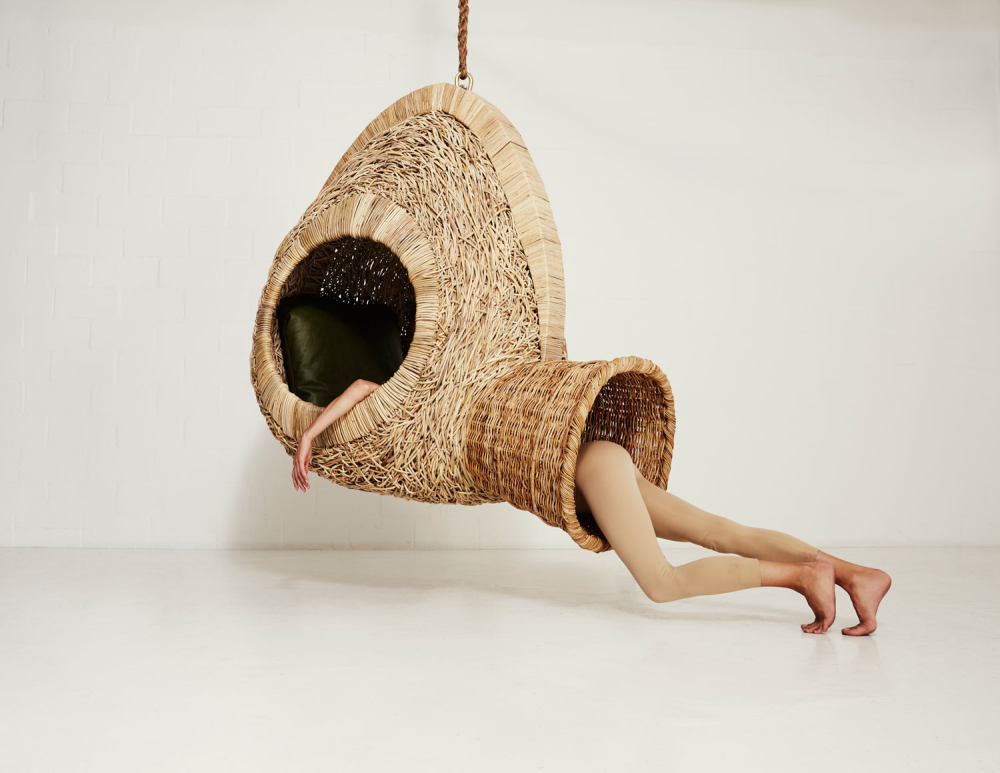 suspended-sofas-cocoons-and-nests-by-porky-hefer-rushi-02.jpg