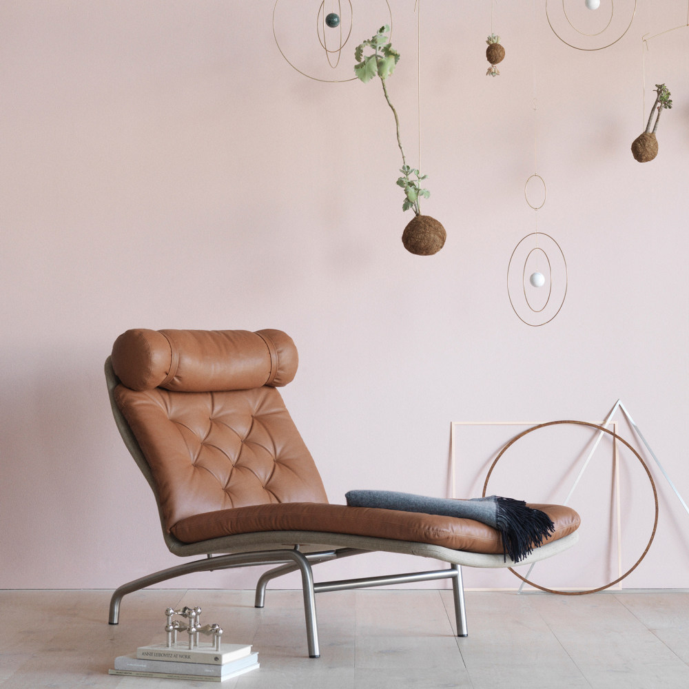 christmas-furniture-reissue-design-carl-hansen-and-son-reissues-hans-j-wegners-ch22-lounge-chair_rushi_sq.jpg
