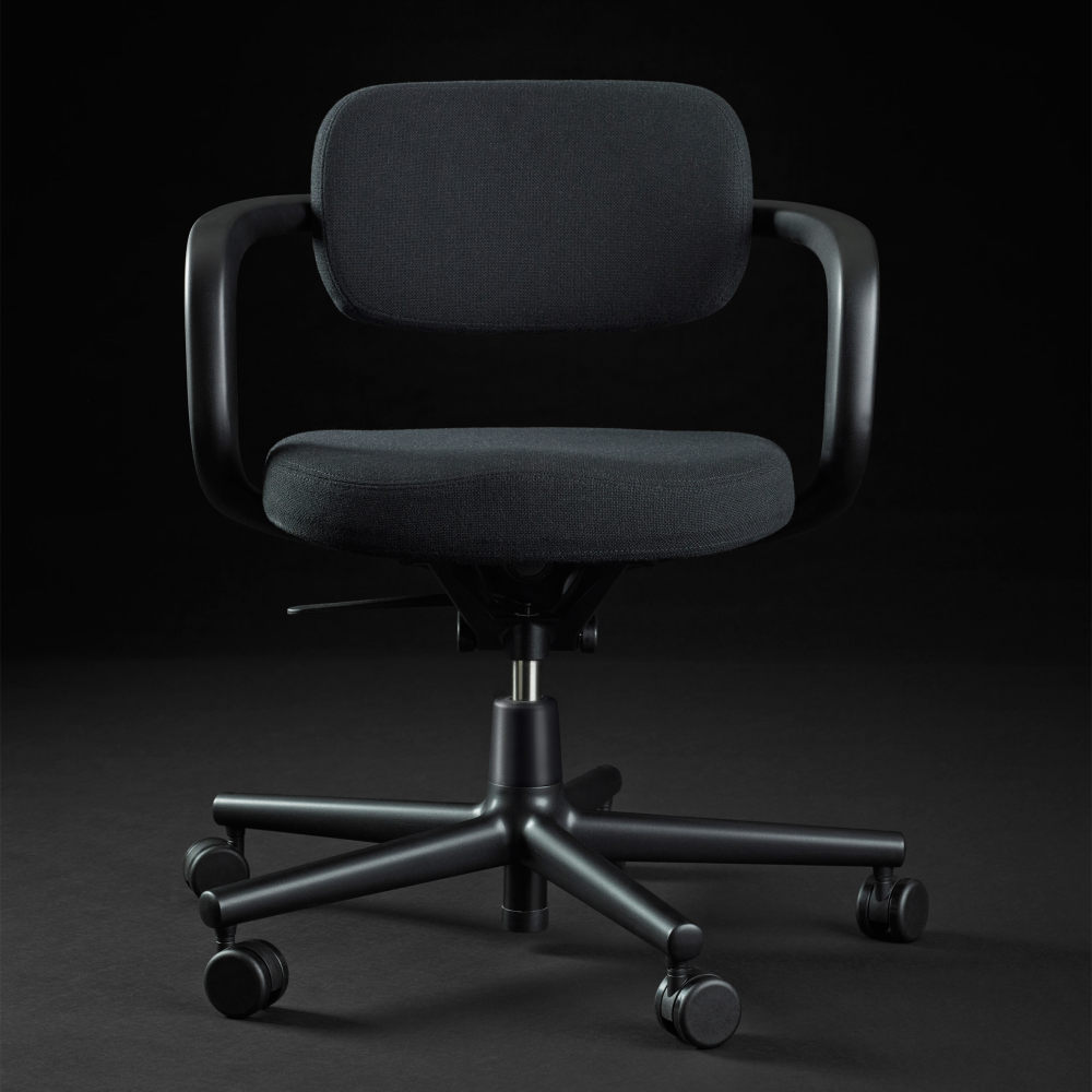 vitra-allstarchair-konstantin-grcic-furniture-design_rushi_hero.jpg
