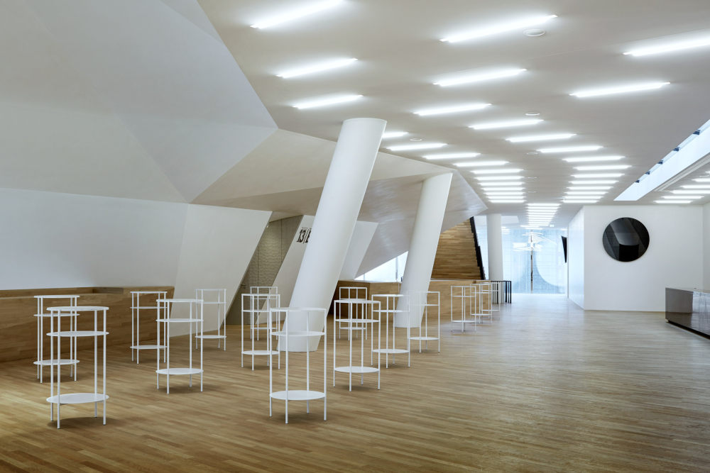 wrs-architekten-stadtplaner-gmbh-studio-besau-marguerre-furnish-elbphilharmonie-design-furniture-_rushi_social.jpg