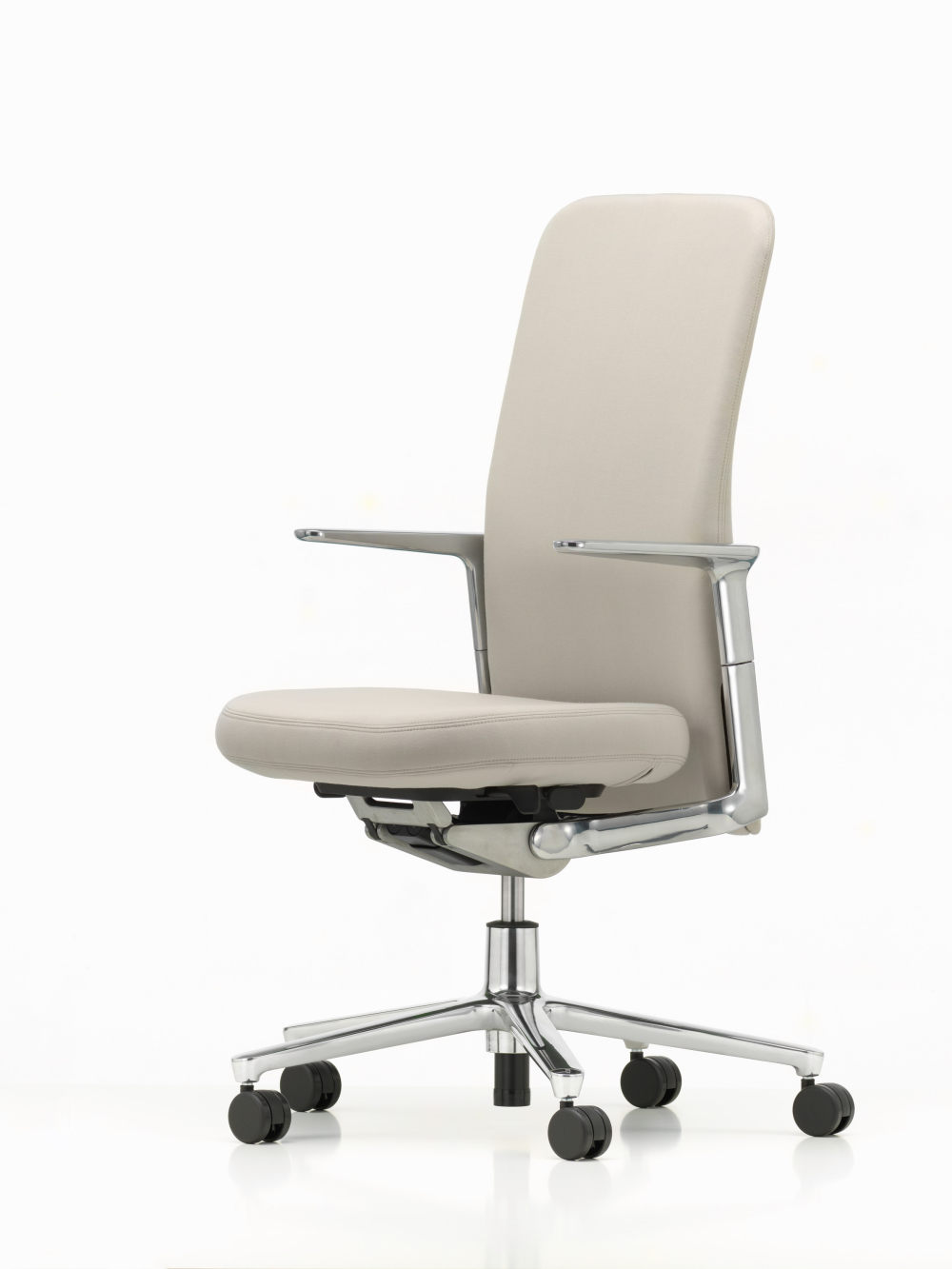 sq-pacific-chair-barber-and-ssgerby-for-vitra-design-furniture_rushi_2364_col_1.jpg