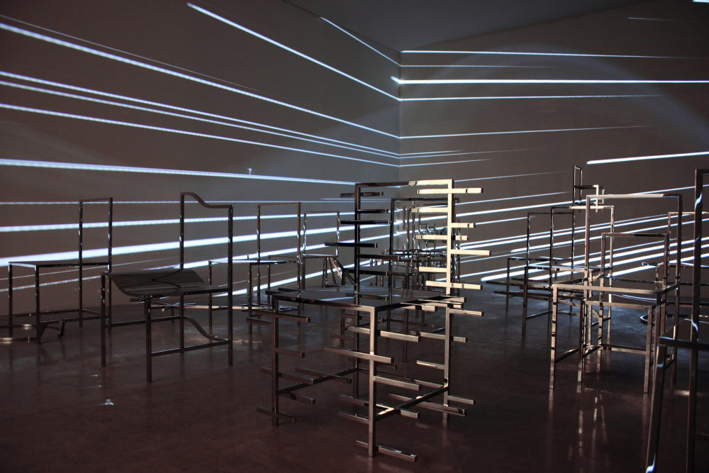 50-manga-chairs-nendo-installation_rushi_social-a.jpg