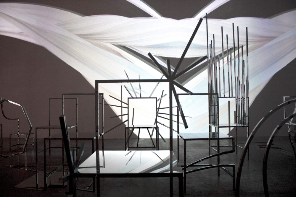 50-manga-chairs-nendo-installation_rushi_social-a.jpg