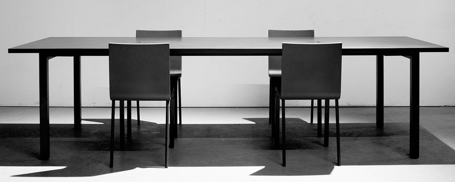silhouette-table-desk-office-pernilla-ohrstedt-rushi-workspace-furniture-design-offset-legs-black_rushi_social.jpg