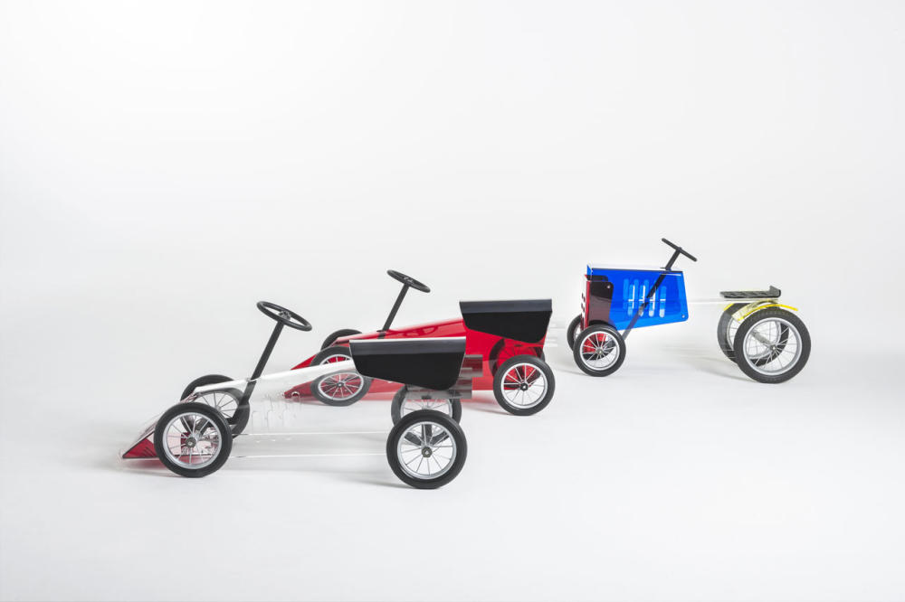 Kartell-Kids-1-Discovolante-Testacalda.jpg