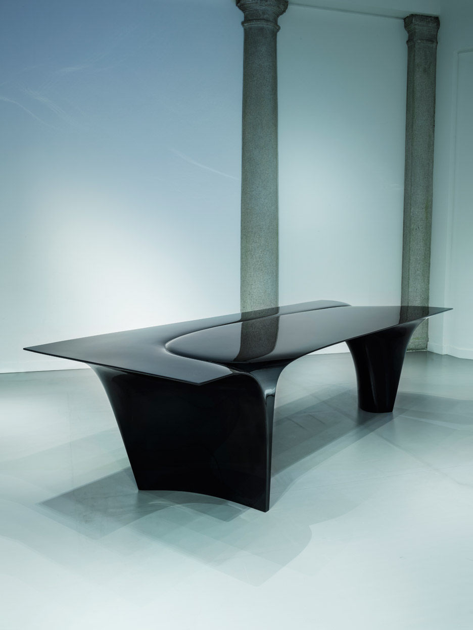 mew-table-by-zaha-hadid-for-sawaya-moroni-milan-design-week_rushi_sq.jpg