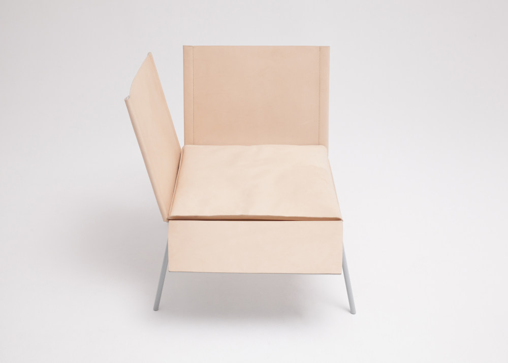 Thom_Fougere_Saddle_Chair_1.jpg