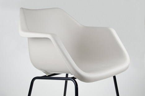 robin-day-polypropylene-chair-relaunch_Dezeen_sq.jpg