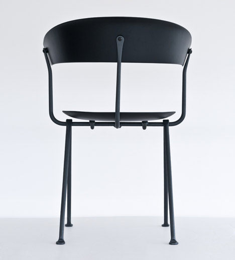 Officina-chair-by-Ronan-and-Erwan-Bouroullec_rushi_sq01.jpg