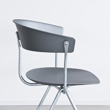 Officina-chair-by-Ronan-and-Erwan-Bouroullec_rushi_sq01.jpg