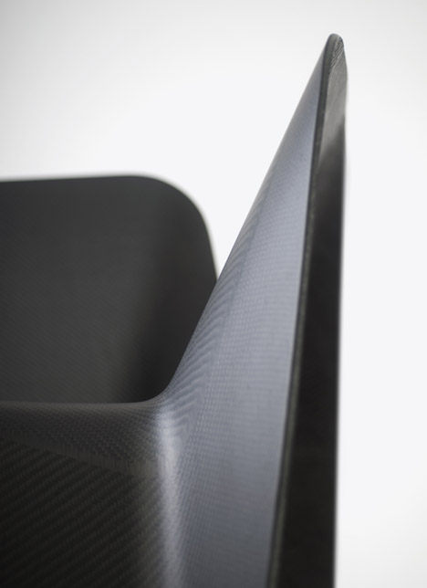 Carbon-Chair-by-Thomas-Feichtner-Milan-2015_rushi_sq.jpg