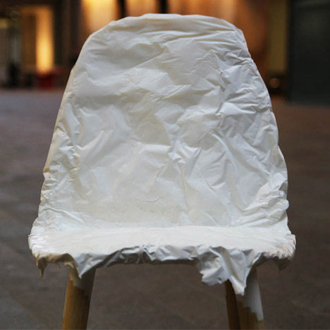 Crumpled-Chair-by-Jongwoo-Choi_rushi_468_2.jpg