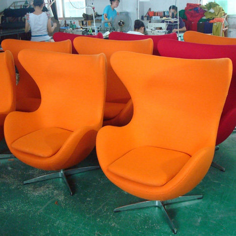 Arne-Jacobsen-Egg-chair-replicas-China_rushi.jpg