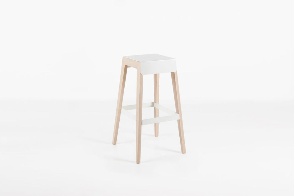 Modi-Stool-Natale-Li-Vecchi-Formabilio-1.jpg