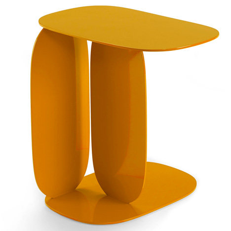 Caramel-table-Claesson-Koivisto-Rune_rushi_sq.jpg