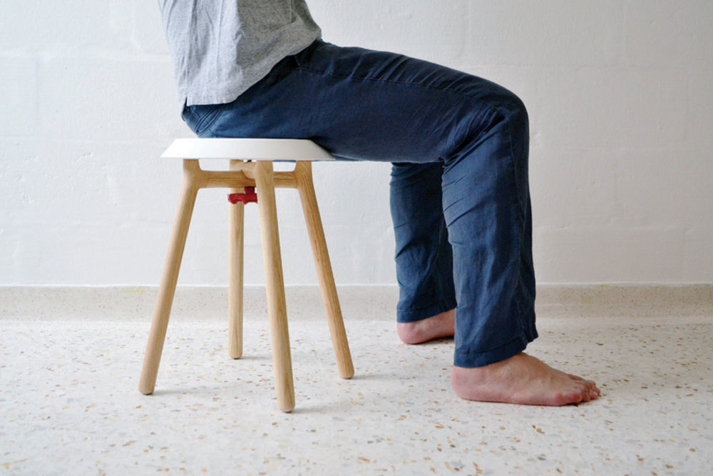 easy-to-assemble-yodeesa-stool-by-tizumuka-02.jpg