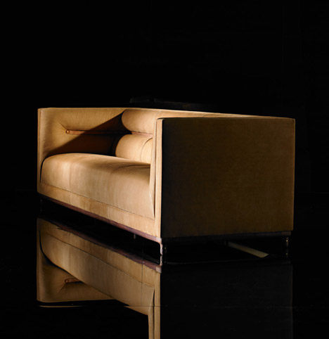 Anne-Chair-by-Ross-Lovegrove-for-Bernhardt-Design_rushi_468_11.jpg