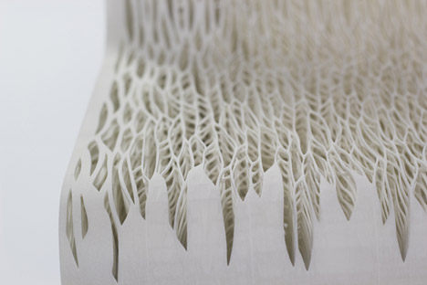 Biomimicry_3D_printed_soft_seat_by_Lilian_Van_Daal_rushi_sq_1.jpg