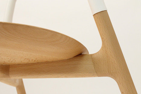Sling-Chair-by-Joe-Doucet_rushi_2.jpg