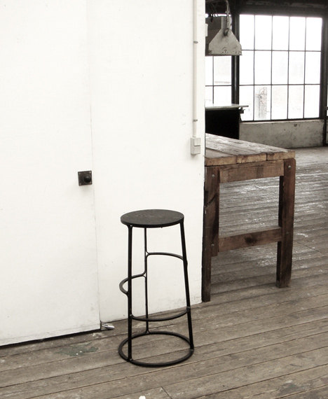 Concept-stool-by-Aurelian-Barbry_rushi_9.jpg
