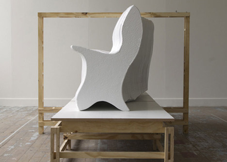 Cutting-Edge-sofa-by-Martijn-Rigters-cut-from-huge-block-of-foam-using-hot-wires_rushi_1sq.jpg