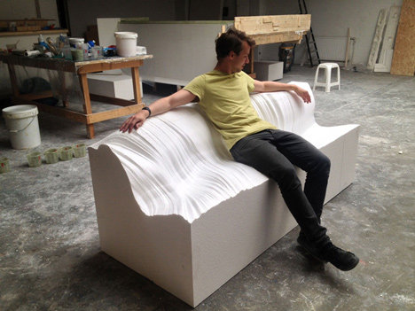 Cutting-Edge-sofa-by-Martijn-Rigters-cut-from-huge-block-of-foam-using-hot-wires_rushi_1sq.jpg